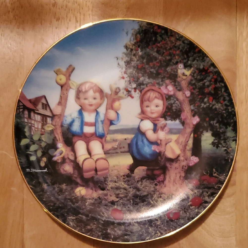 Danbury Mint..Hummel Coolectible # Plate with Children Design